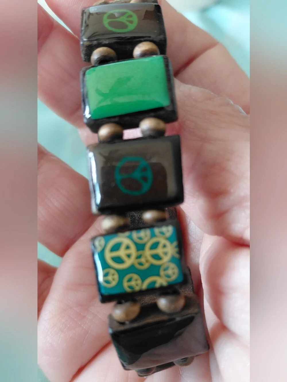 Black and Green Peace Sign Stretch Bracelet - Fashion Wearable